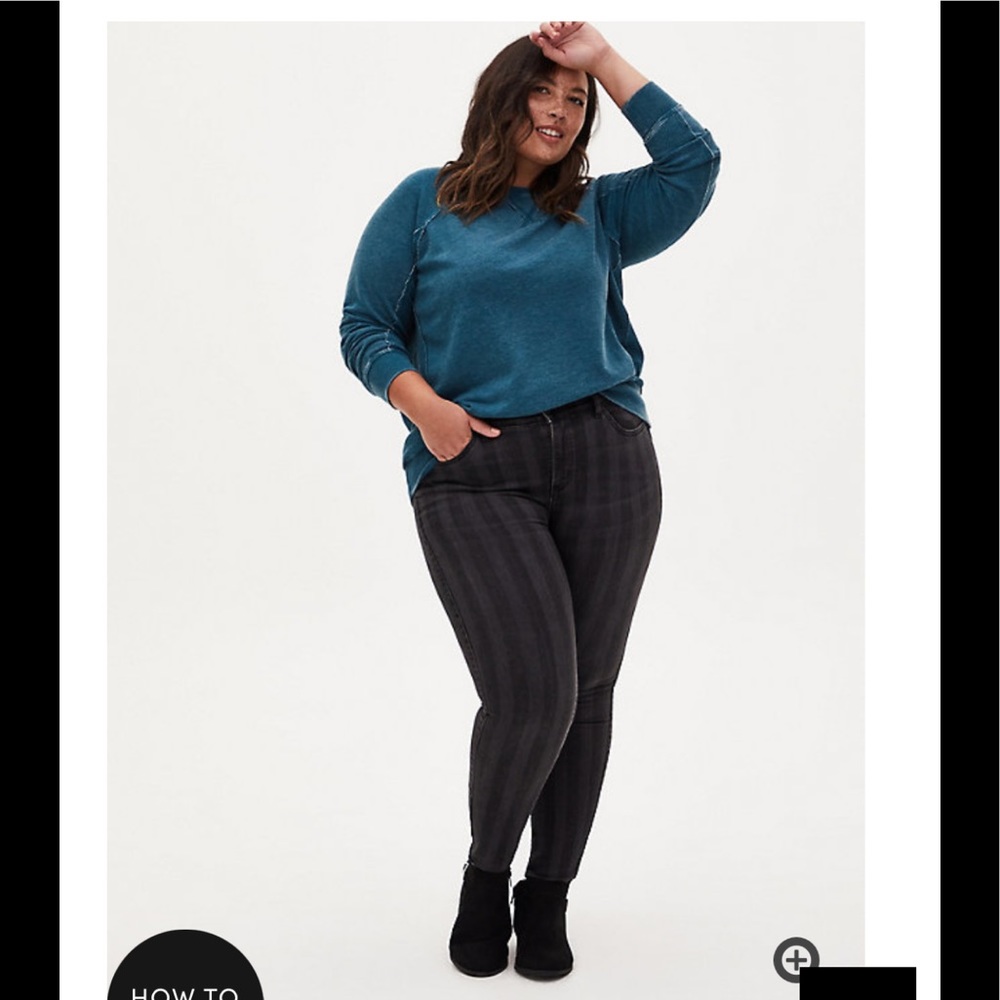 🍎🆕Torrid🚺Bombshell Black Skinny Jeans - Picture 5 of 12